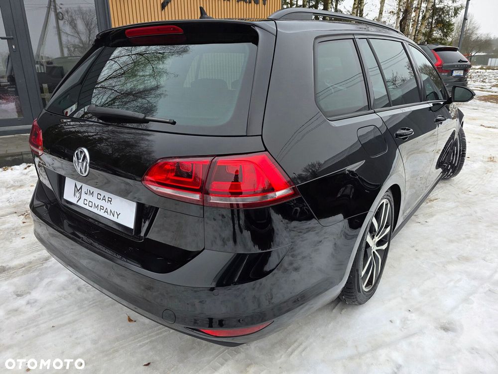 Volkswagen Golf - 6