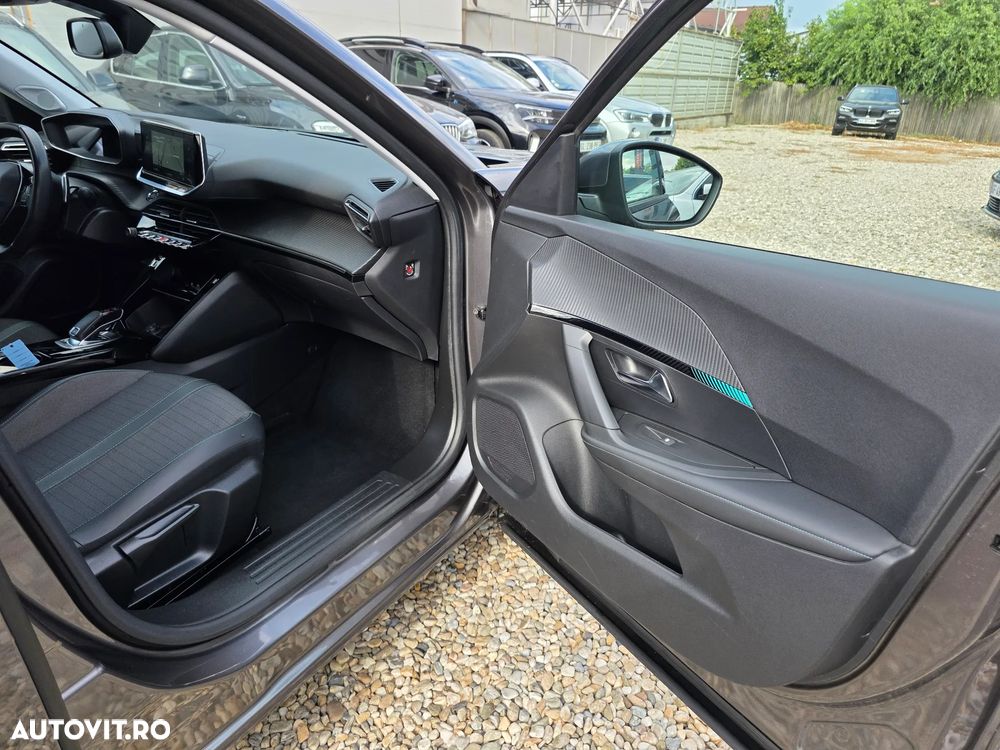 Peugeot 2008 PureTech 130 EAT8 GT Pack - 15