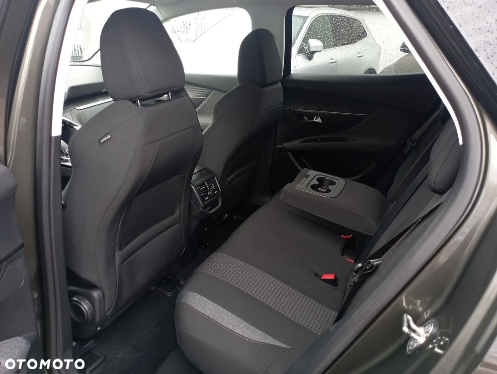 Peugeot 3008 1.2 PureTech Active S&S EAT6 - 11