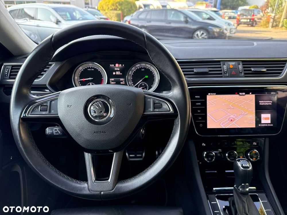 Skoda Superb 2.0 TDI SCR 4x4 L&K DSG - 17