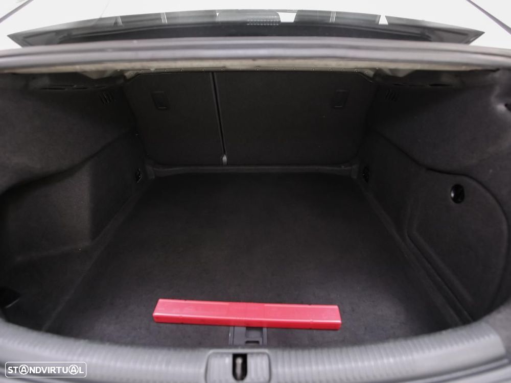 Audi A3 Limousine 1.6 TDI Business Line Attraction - 13