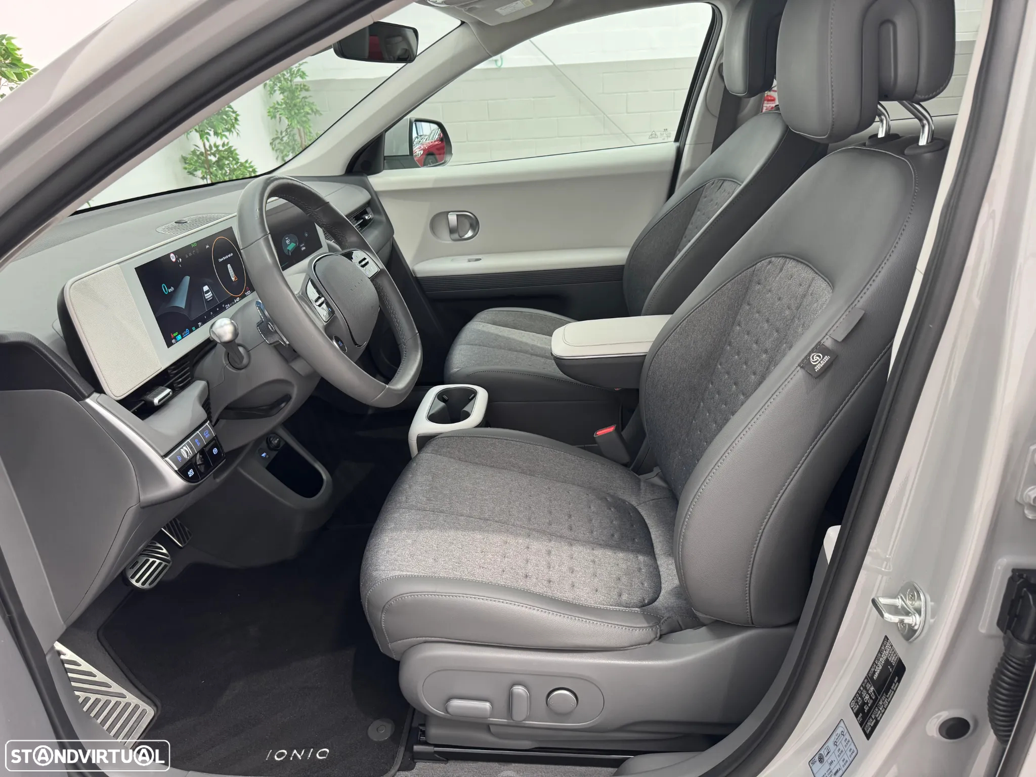 Hyundai Ioniq 5 73kWh Vanguard - 12