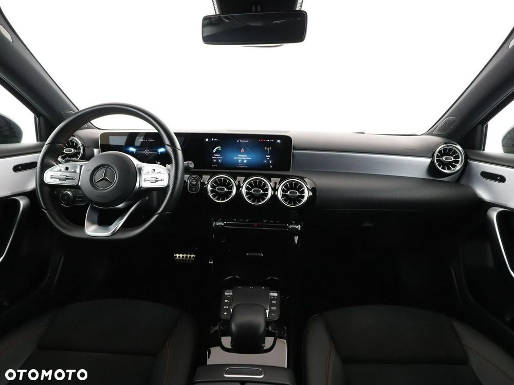 Mercedes-Benz Klasa A 180 7G-DCT AMG Line - 16