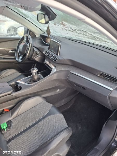 Peugeot 5008 BlueHDi 130 Allure Pack - 19