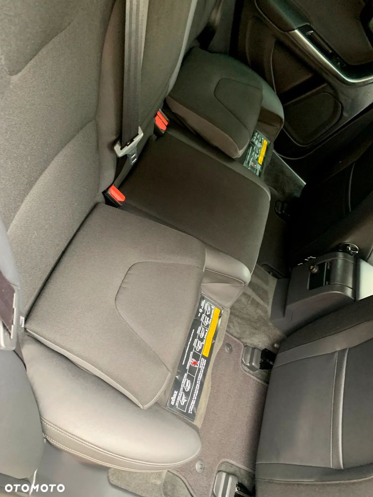 Volvo V60 ver-d2-momentum - 8