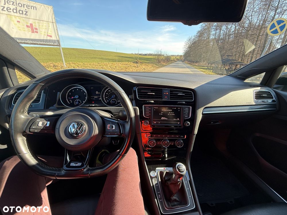 Volkswagen Golf - 8