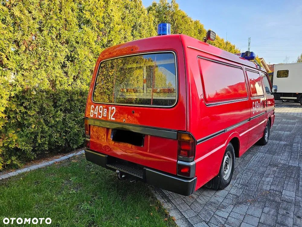 Mazda E2200 - 12