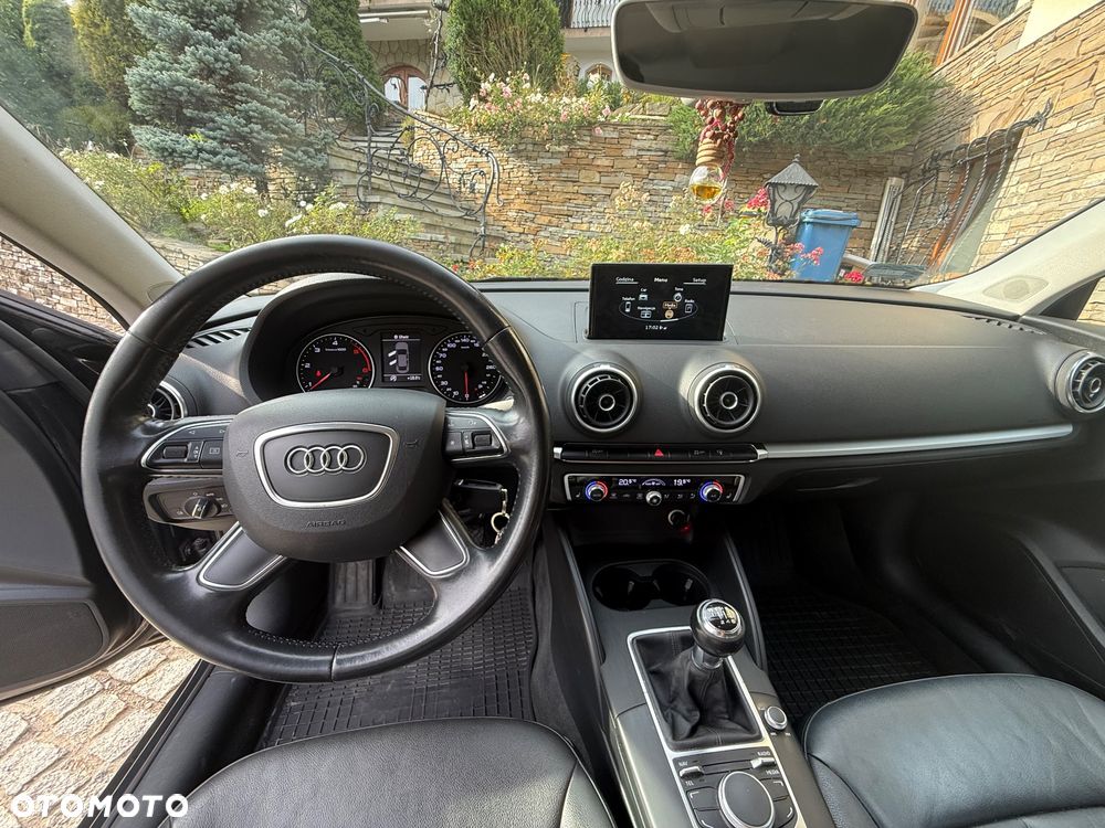 Audi A3 Limousine 1.6 TDI ultra Attraction - 12