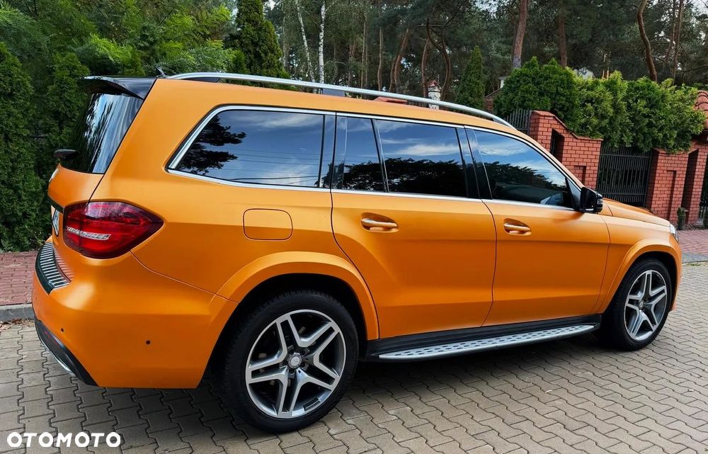 Mercedes-Benz GLS - 29