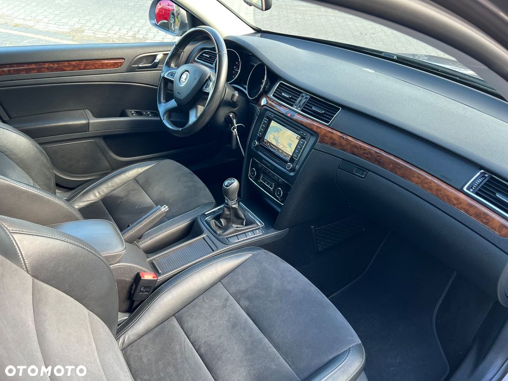 Skoda Superb 1.6 TDI Active Greenline - 28