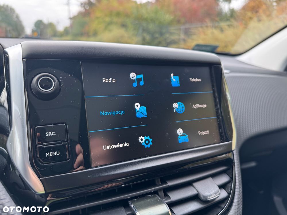 Peugeot 2008 1.2 Pure Tech Style S&S - 18