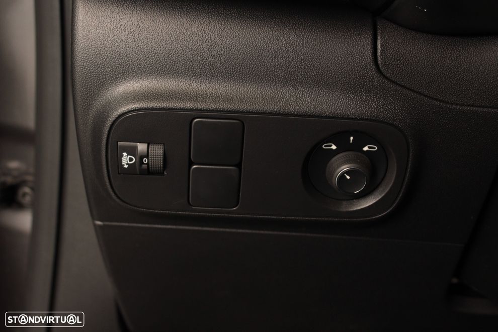 Citroën C3 1.2 PureTech Shine - 27