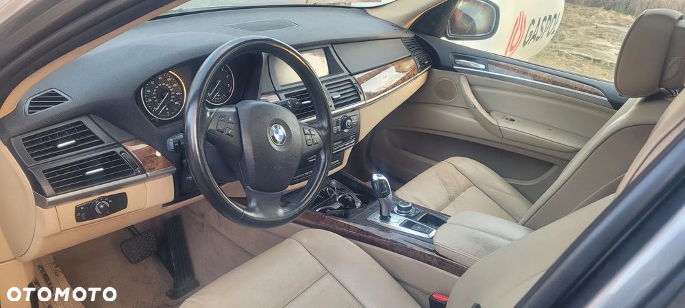 BMW X5 xDrive35i - 9