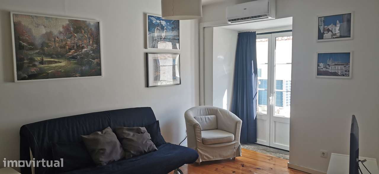 Apartamento, 51 m², Santa Maria Maior - Grande imagem: 2/17