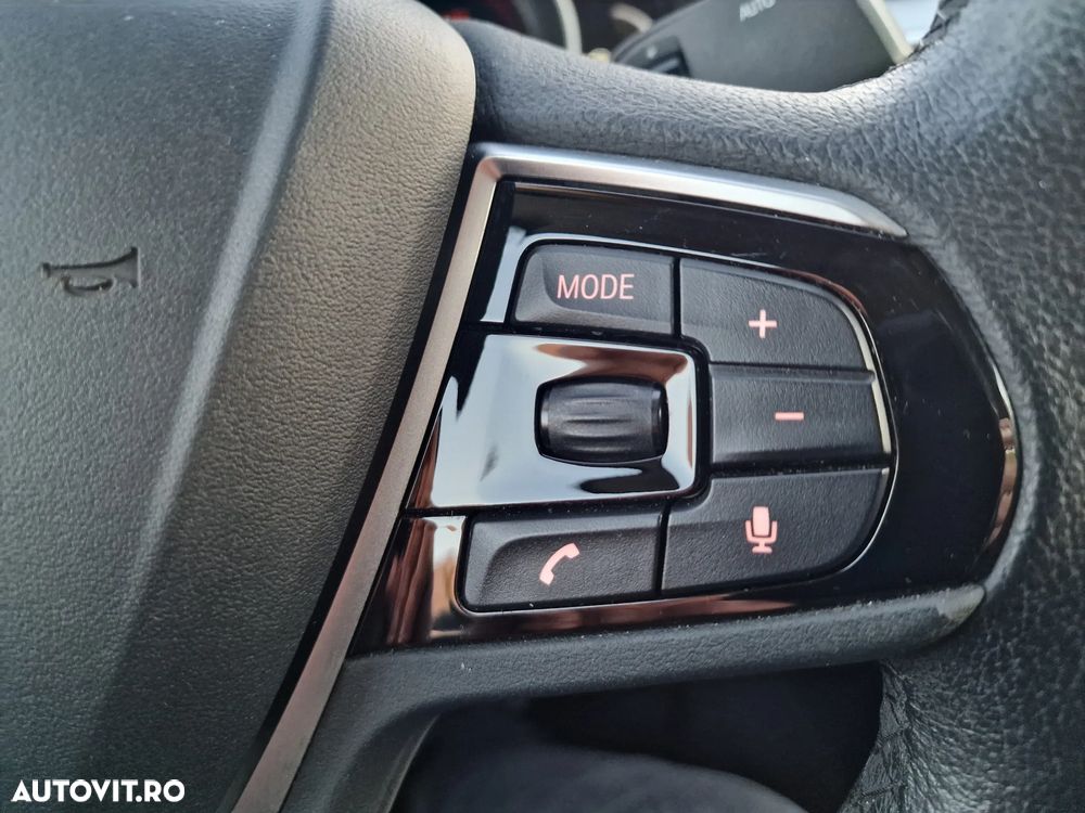 BMW Seria 5 520d AT - 33
