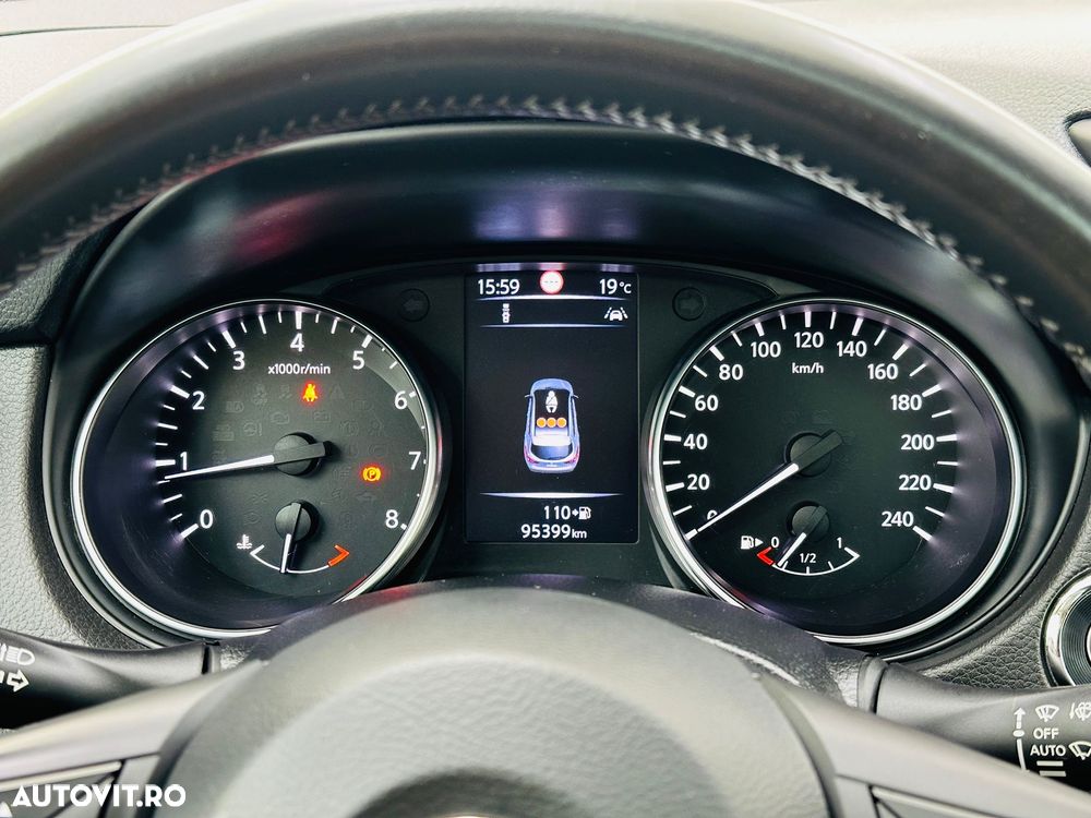 Nissan Qashqai 1.2 DIG-T Start/Stop N-Connecta - 29