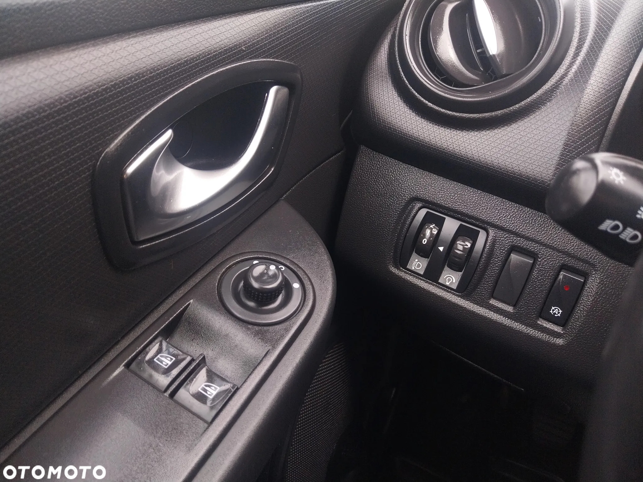 Renault Clio 1.5 dCi Energy Alize EU6 - 15