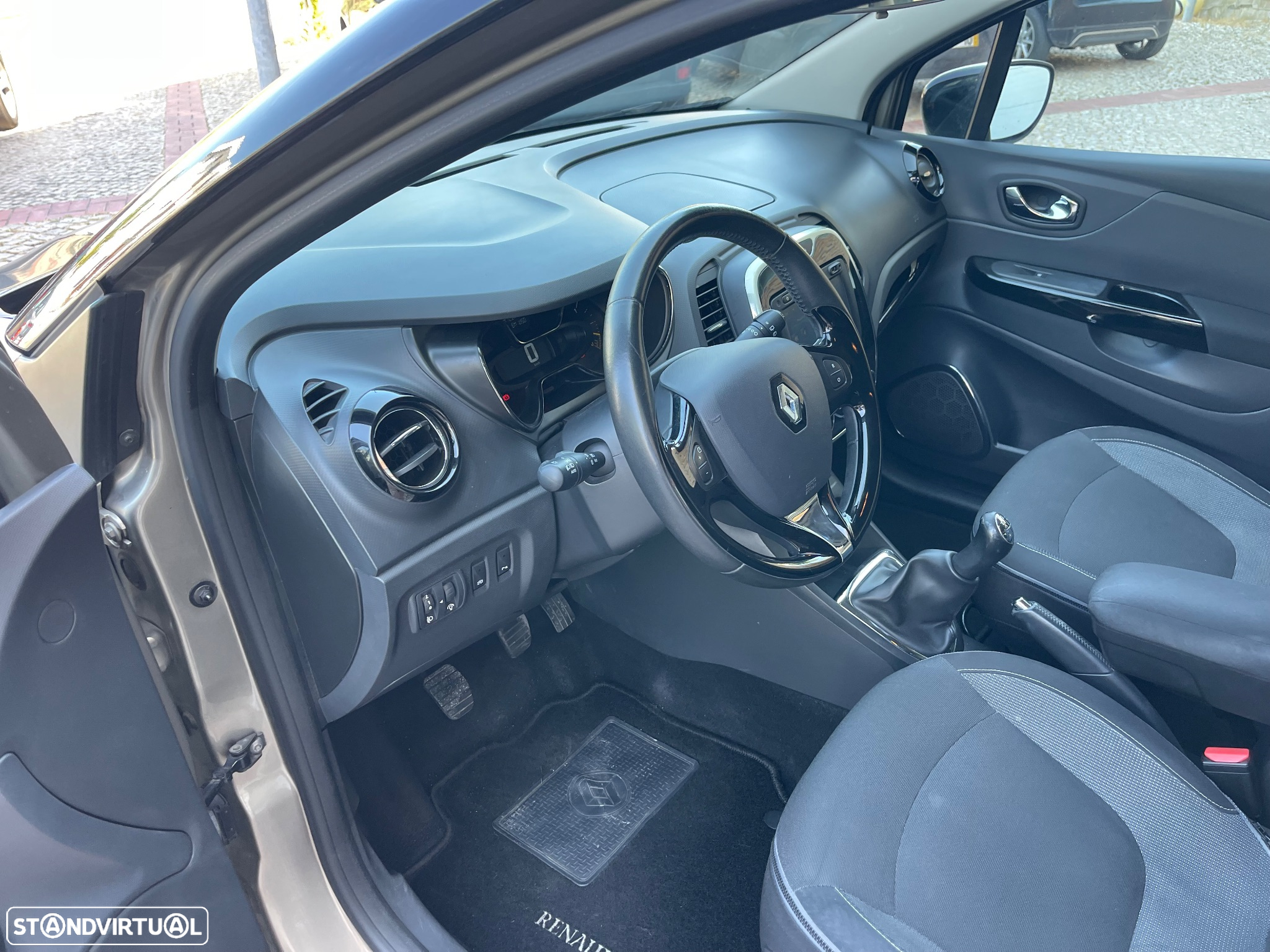 Renault Captur 1.5 dCi Exclusive - 8