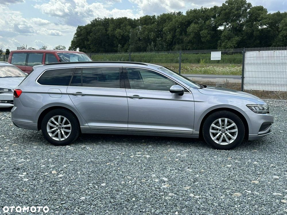 Volkswagen Passat - 10