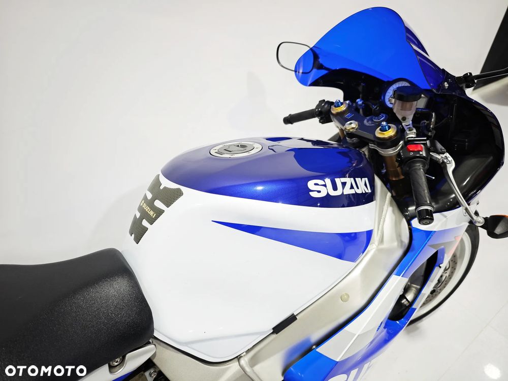 Suzuki GSX-R - 15