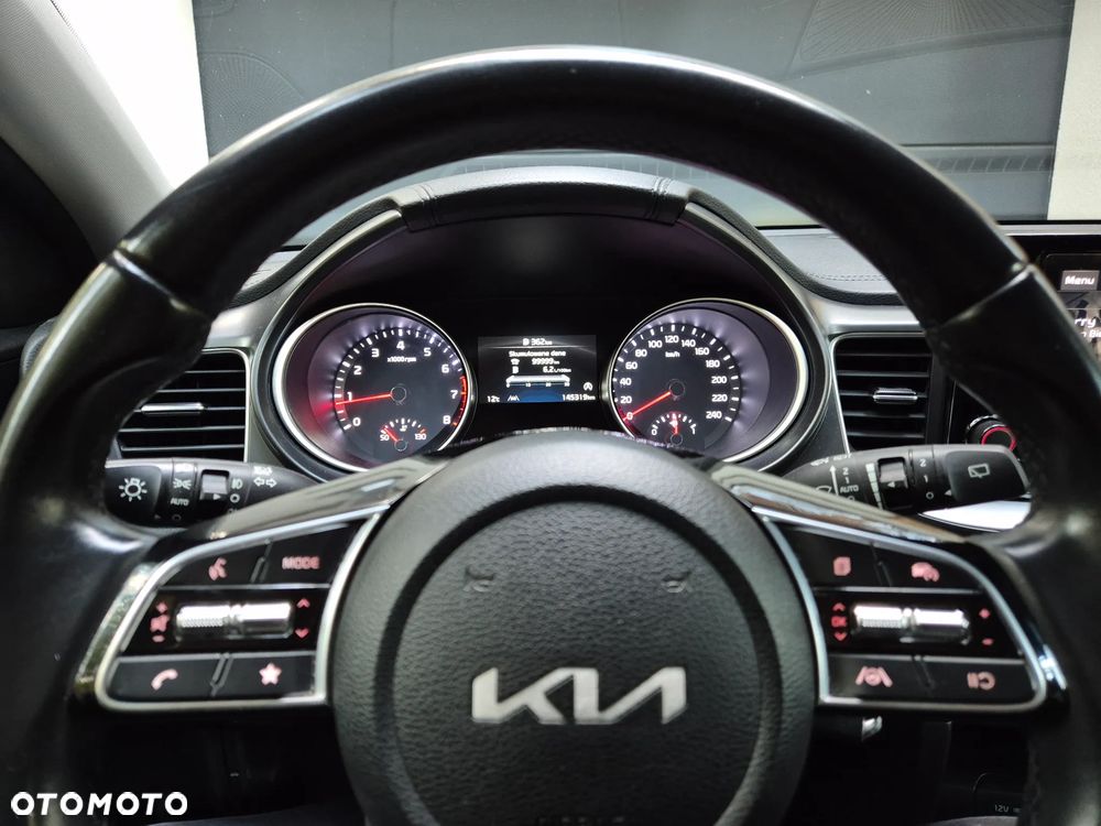 Kia Ceed 1.5 T-GDI M - 11
