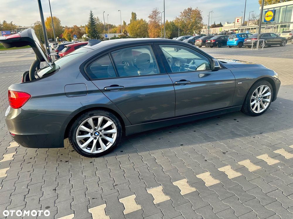 BMW 328I 2014 photo 4