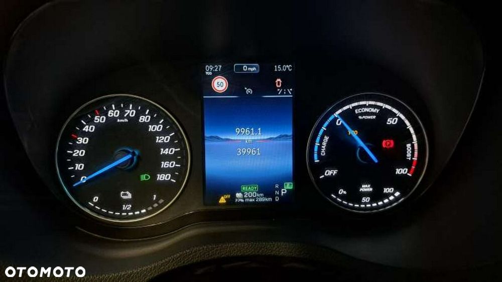 Mercedes-Benz Sprinter - 12