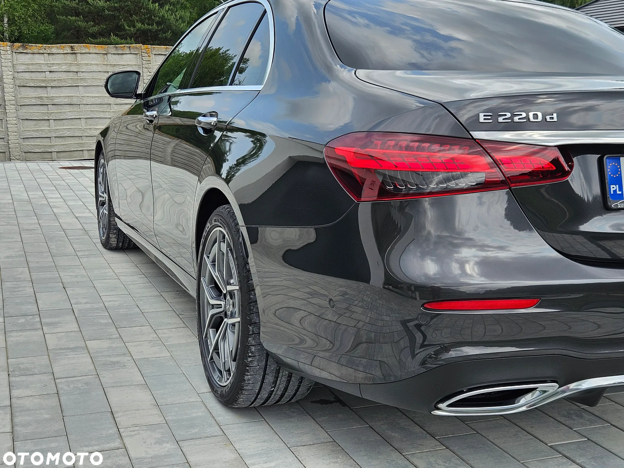 Mercedes-Benz Klasa E 220 d 4-Matic 9G-TRONIC - 13