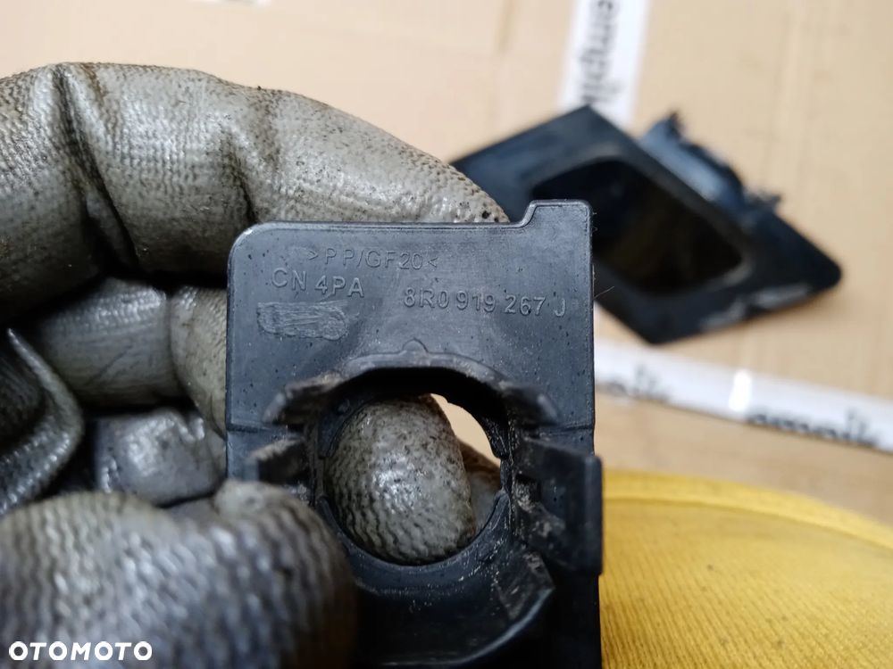 Koszyk koszyczek mocowanie czujnika PDC przód Audi Q5 8R0919267J - 3