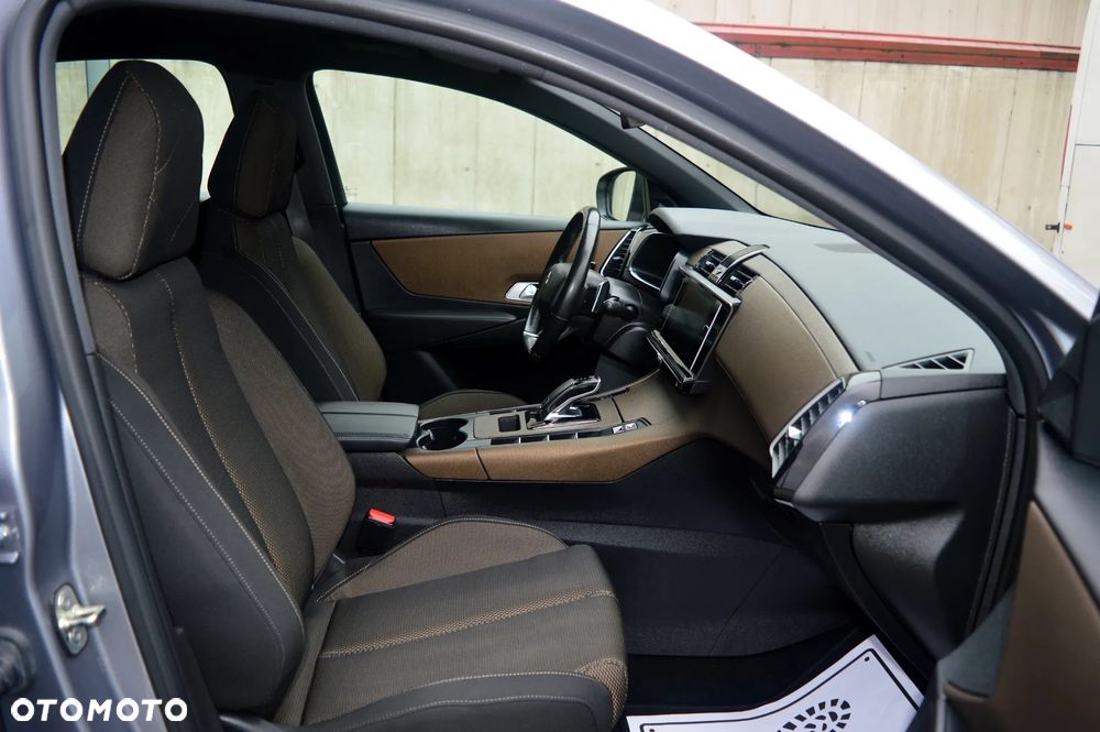 DS Automobiles DS 7 Crossback - 10