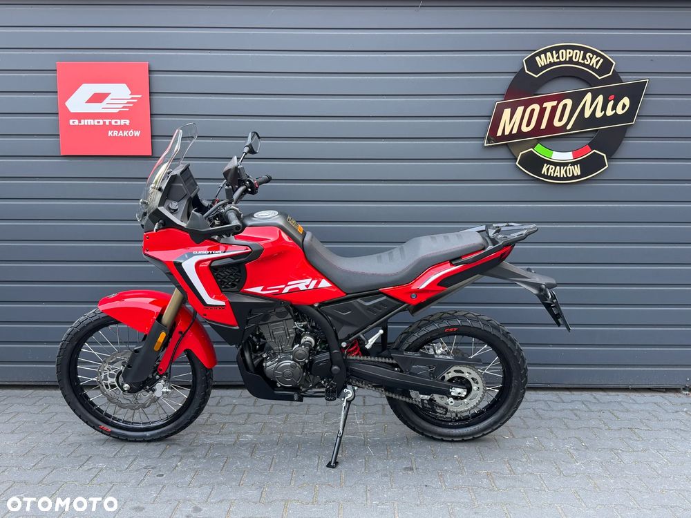 QJMOTOR SRT 300DX - 4