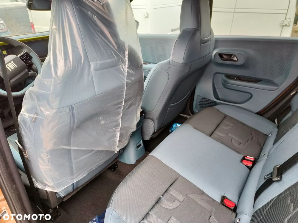 Fiat Grande Panda 1.2 mHEV Icon eDCT - 11