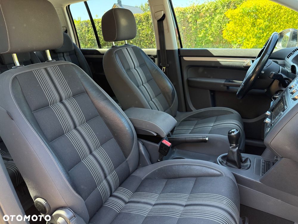 Volkswagen Touran 2.0 TDI DPF Comfortline - 18