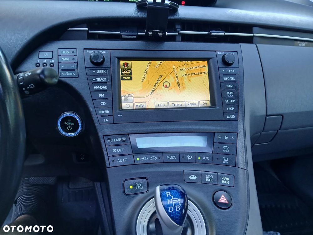 Toyota Prius (Hybrid) Executive - 15