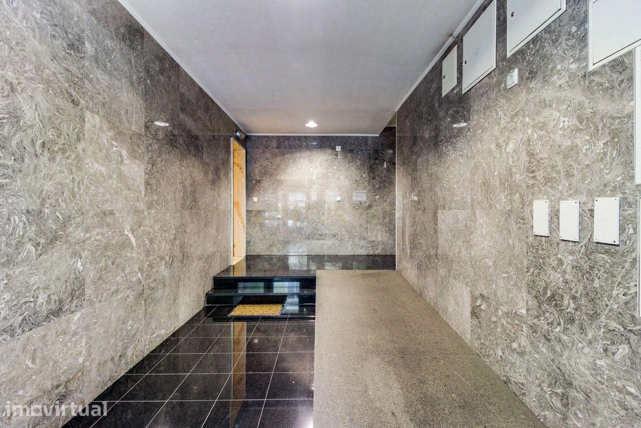 T3 com Terraço de uso exclusivo da fração | BOX | Elevador | Suite - Grande imagem: 2/19
