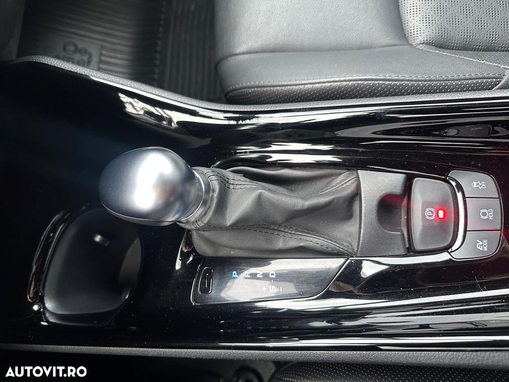 Toyota C-HR 2.0 HSD 184 CP 4x2 CVT Classy Bi-Tone - 10