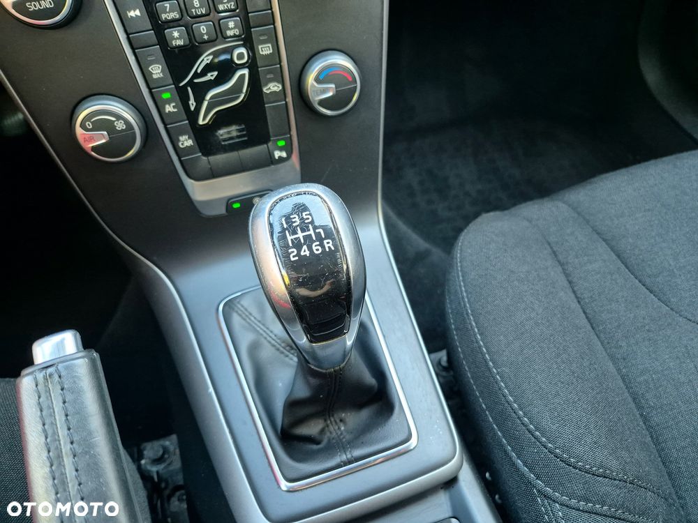 Volvo V40 Cross Country T3 Kinetic - 23