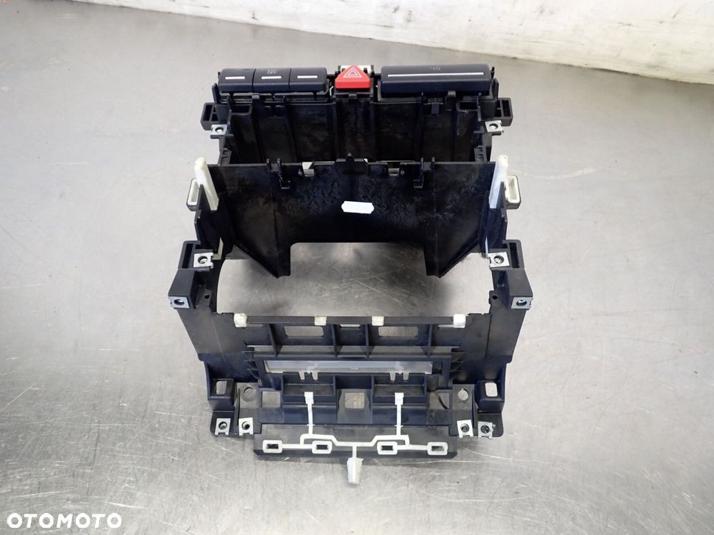 RAMKA RADIA AUDI A3 8P 8P0858005B - 1