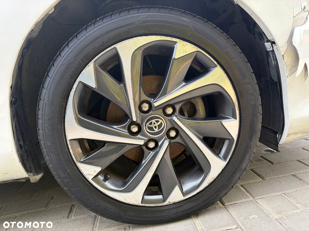 Toyota Auris - 11