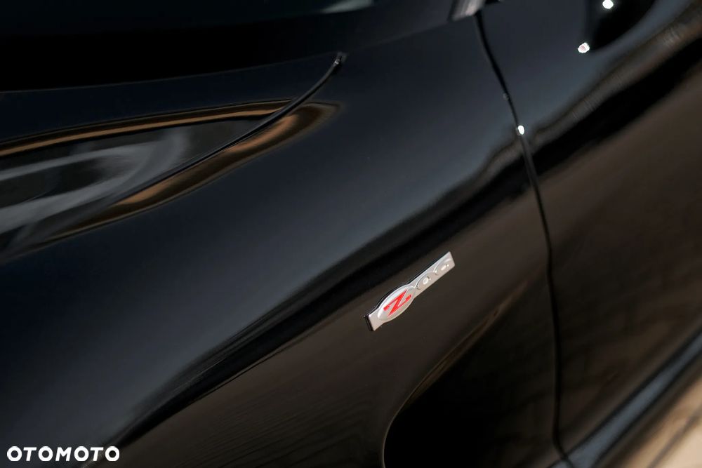 Chevrolet Corvette - 18