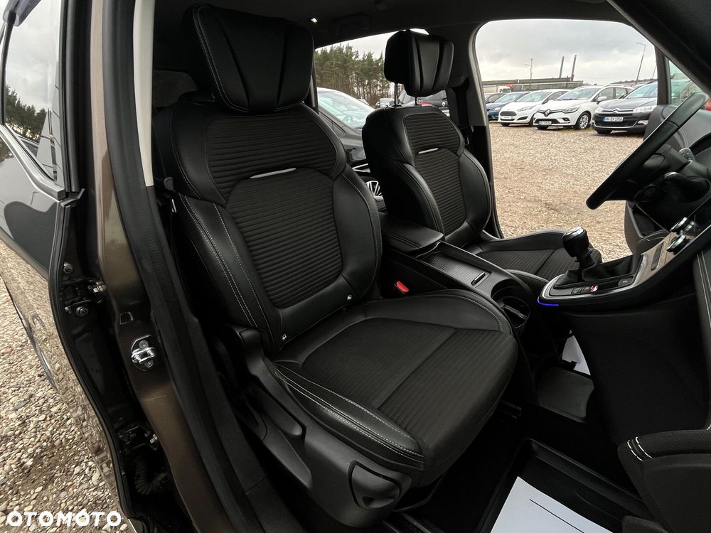 Renault Grand Scenic - 25