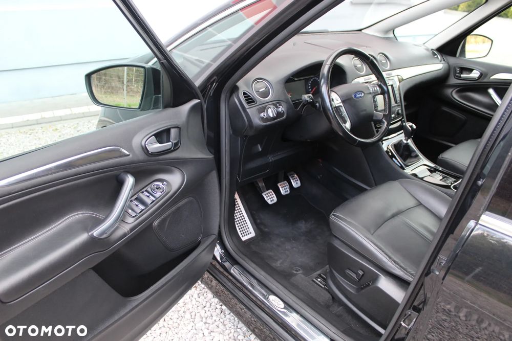 Ford S-Max - 16