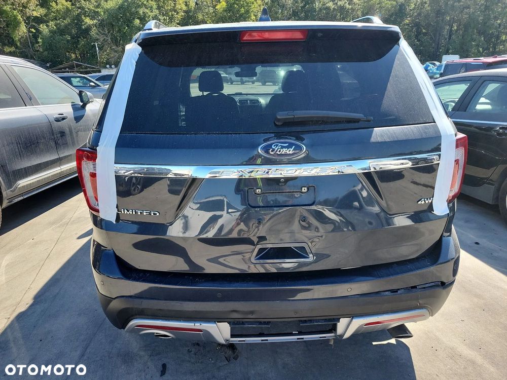 Ford Explorer - 16