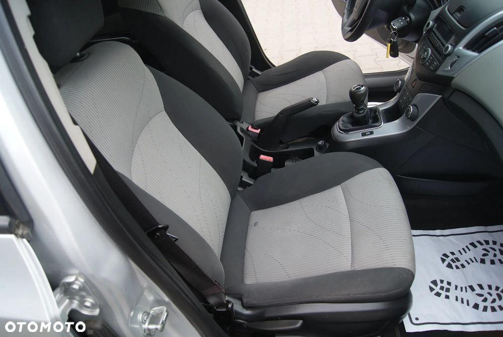 Chevrolet Cruze 1.6 LS - 18