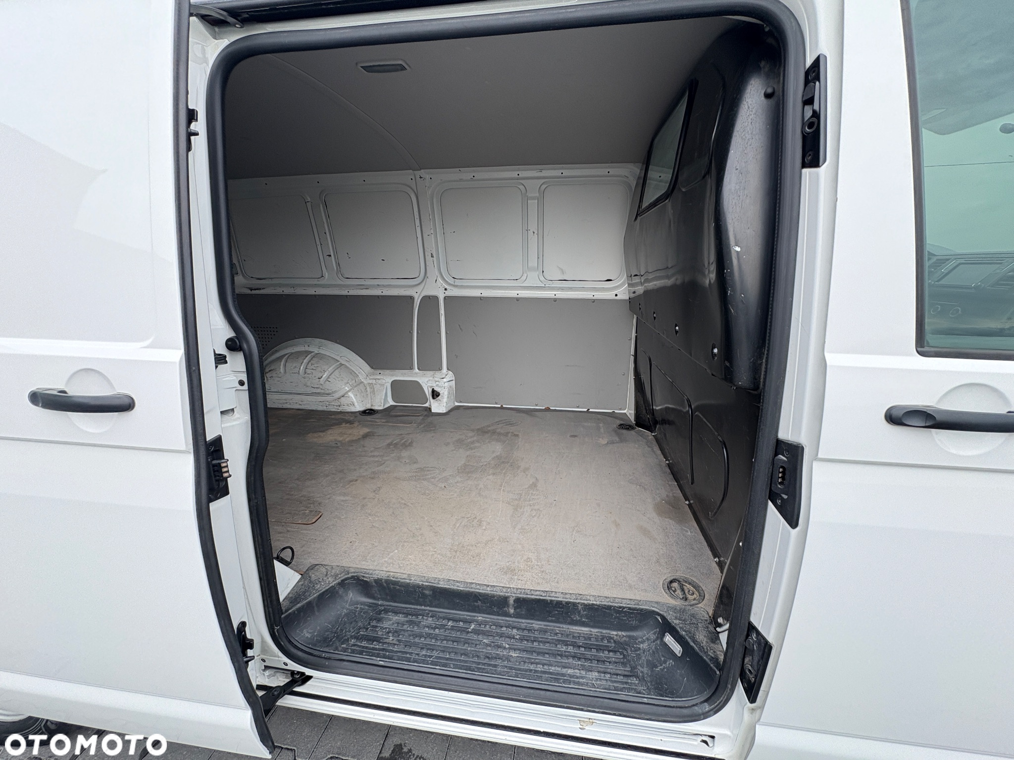 Volkswagen Transporter T6 - 20