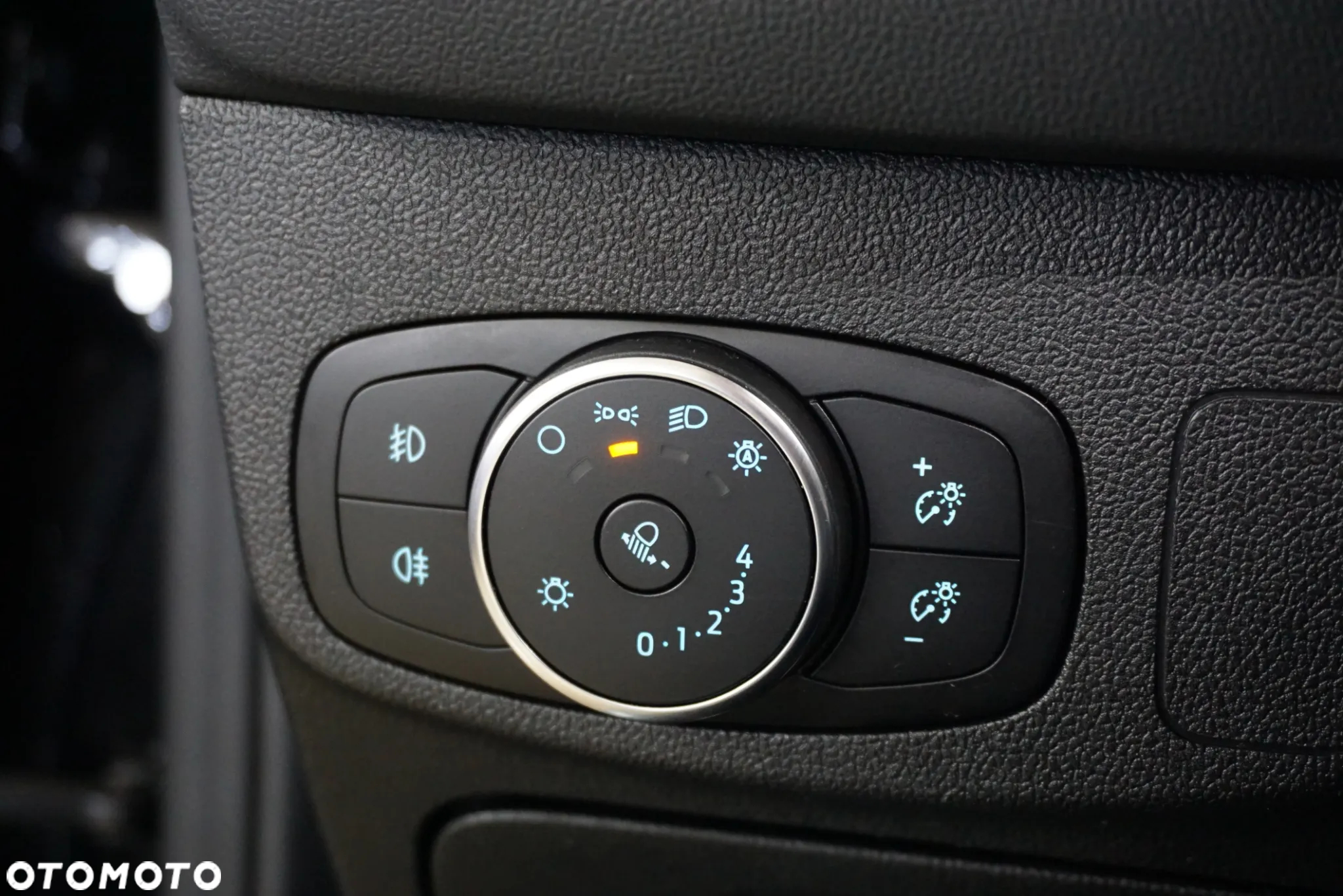 Ford Focus 1.5 EcoBlue Start-Stopp-System ACTIVE DESIGN - 29