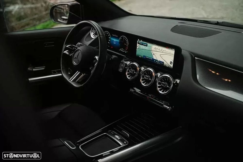 Mercedes-Benz GLA 250 e AMG Line - 3