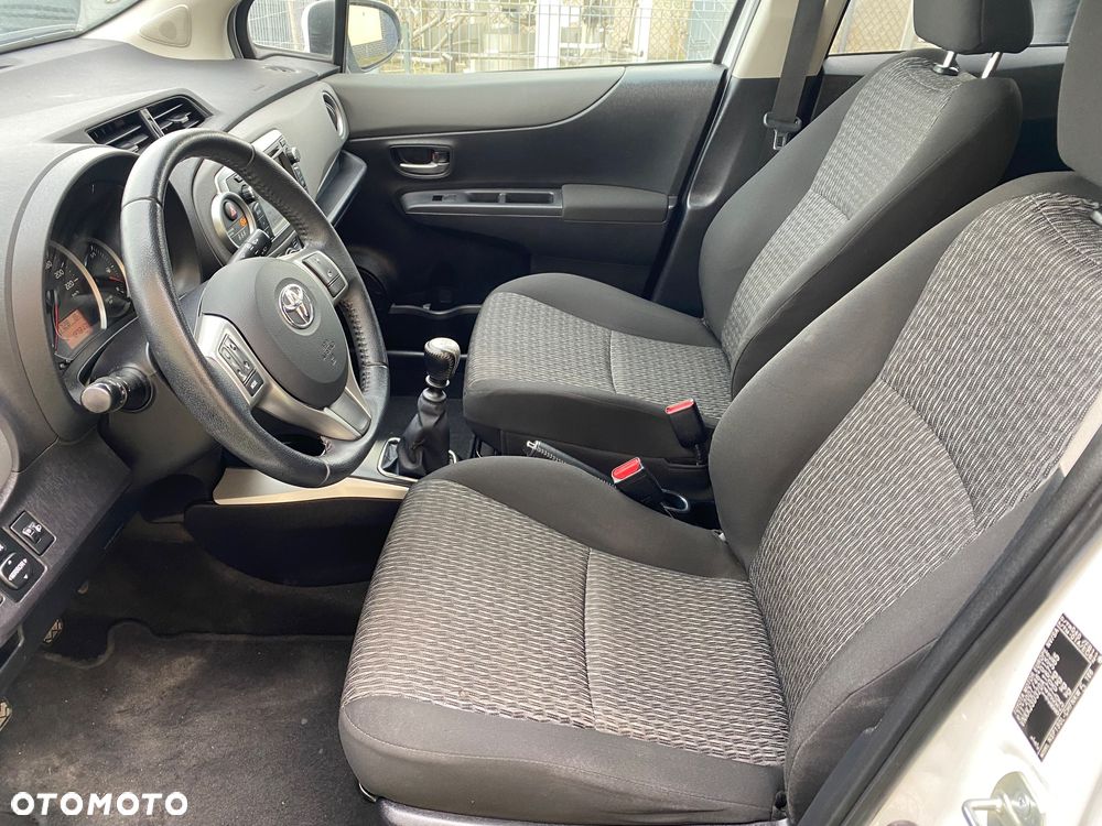 Toyota Yaris 1.33 Premium - 12