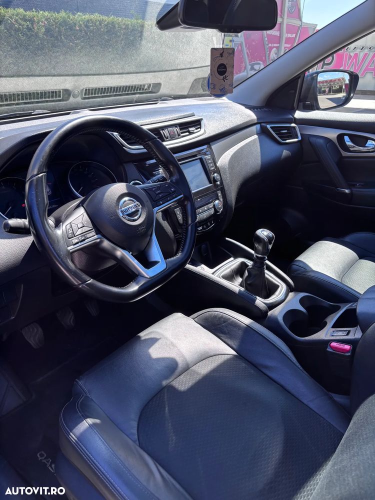 Nissan Qashqai 1.3 DIG-T TEKNA - 10