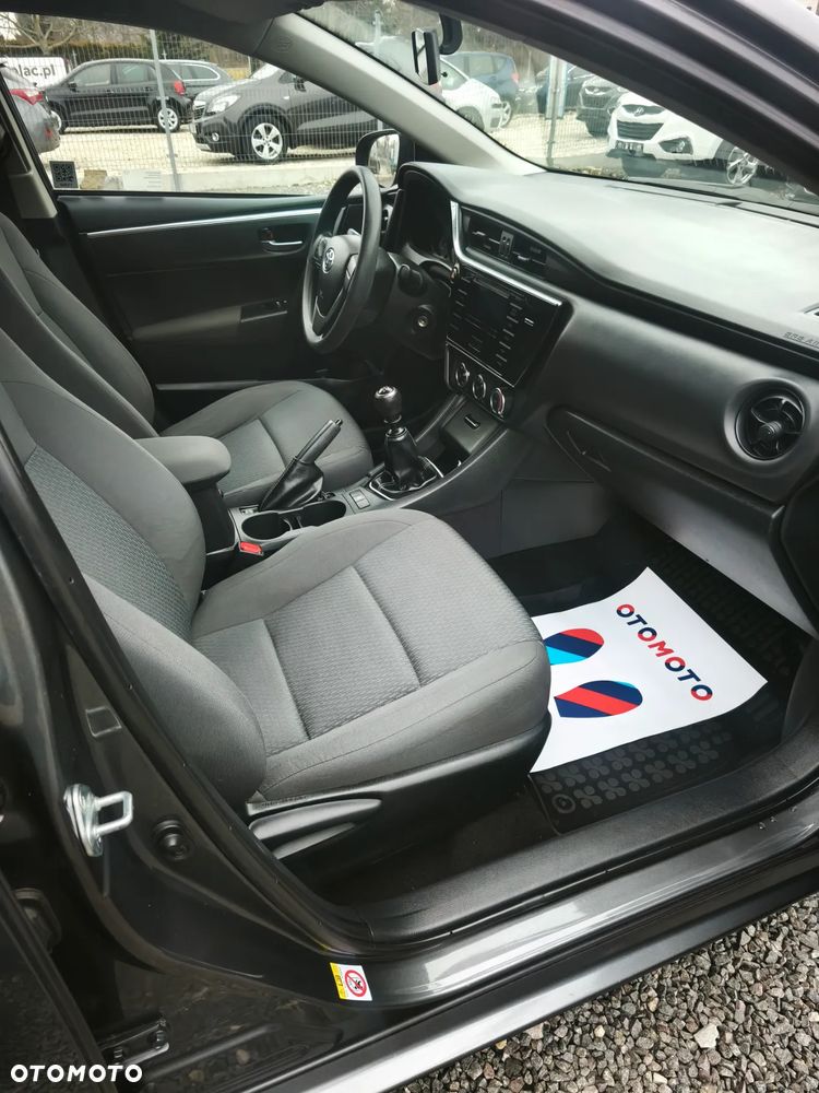 Toyota Corolla 1.6 Premium - 16